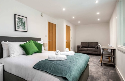 Rotherham Apartment | Modern 2 Bed Riverside Apartment with Balcony