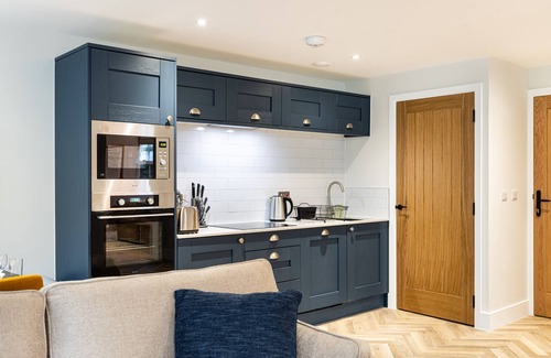 Stoney Middleton Apartment | Modern 2 bedroom 1st floor apartment in the pretty village of Stoney Middleton.