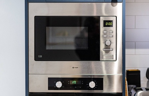 Stoney Middleton Apartment | Modern 2 bedroom 1st floor apartment in the pretty village of Stoney Middleton.