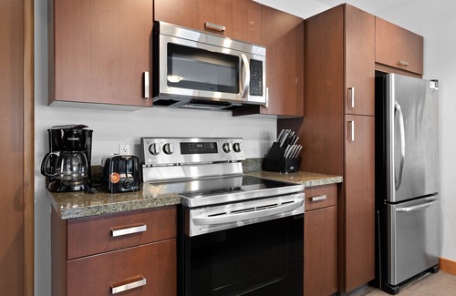 Sun Peaks Cabin | Modern 2 bedroom apartment in village centre