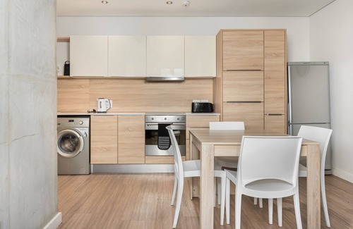 Century City Apartment | Modern 2 Bedroom Apartment in Century City