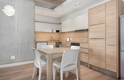 Century City Apartment | Modern 2 Bedroom Apartment in Century City