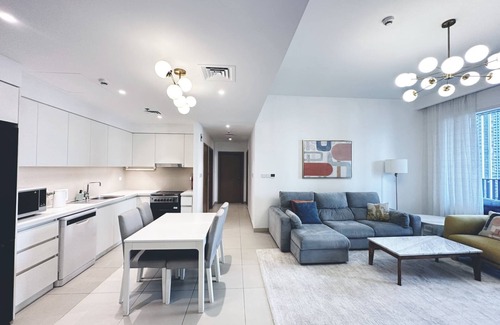 Dubai Apartment | Modern 2-bedroom apartment with WiFi, fitness room in welcoming Dubai