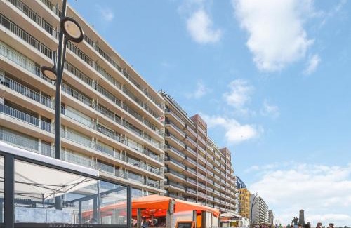 Blankenberge Apartment | Modern 2-bedroom flat with sea views