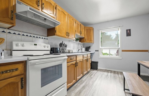 Winnipeg House | Modern 2 Bedroom Home In A Prime Location