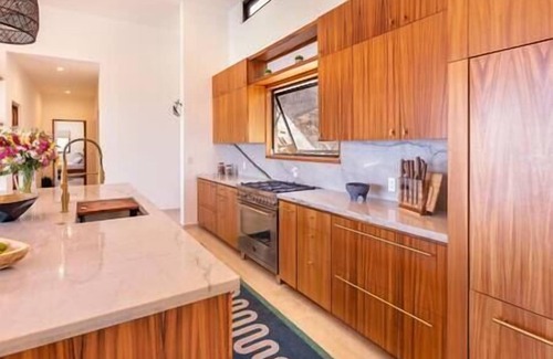 El Pescadero Villa | Modern 2 Bedroom Partial Villa Rental with Pool & Hot Tub, 2 Bedroom 2.5 Bath Pool and Jacuzzi