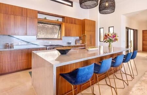 El Pescadero Villa | Modern 2 Bedroom Partial Villa Rental with Pool & Hot Tub, 2 Bedroom 2.5 Bath Pool and Jacuzzi