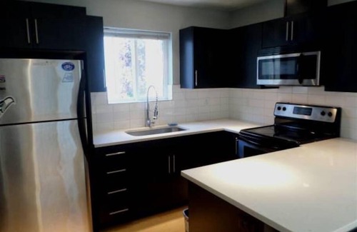 University District House | Modern 2-Bedroom Townhouse Near UW – North Seattle Home at 4212