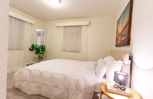 Edgewood Condo | Modern 2bd apartment in Regent Square