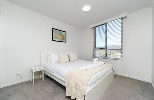 Braddon Apartment | Modern 2BR Balcony with Views and Close to City - Hosted by Canstay