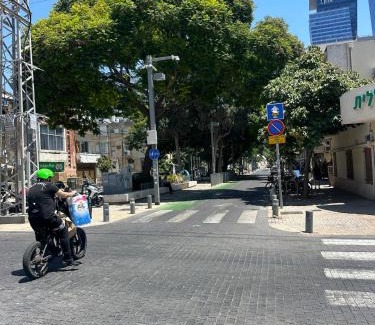 Tel Aviv Apartment | Modern 2BR by Azrieli & Sarona