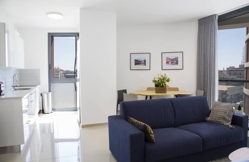 Jaffa Apartment | Modern 2BR Florentin By Holiday-rentals SAFE ROOM