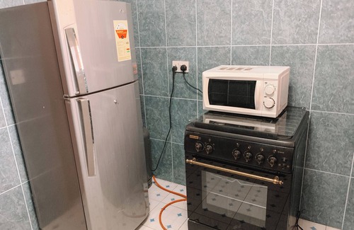 Labone Apartment | Modern 2BR in Labone Wi-Fi/DSTV