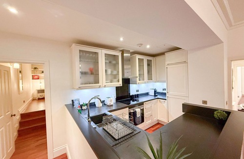 Bryanston and Dorset Square Apartment | Modern 3-Bed Baker Street flat near Soho & Mayfair