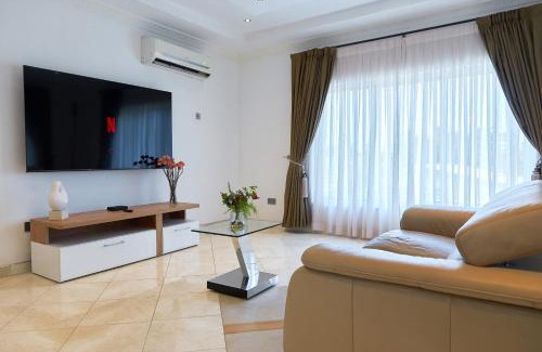 Adentan Apartment | Modern 3 Bed Spacious Apartments