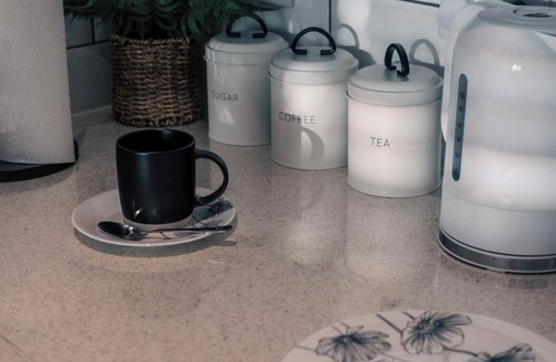 Newport Apartment | Modern 3-Bedroom Apartment in the Heart of Newport