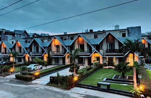 Jalandhar Villa | Modern 3-bedroom luxury villa in nature's lap