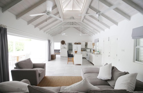 Mullins Villa | Modern 3 bedroom with pool, 5 minute walk to beach