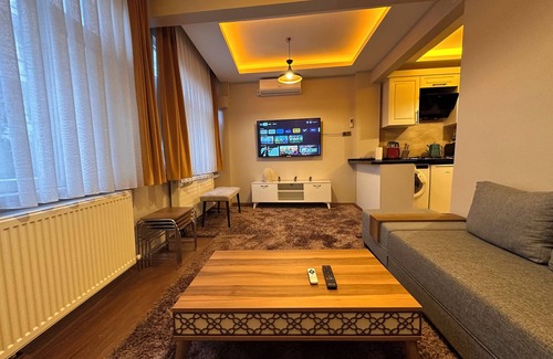 Sultanahmet Apartment | Modern 3 Room Flat w/3 AC,WiFi,Walk to Blue Mosque