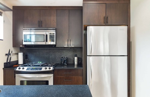 Columbia City House | Modern 3-Story Townhome - Walkable Seattle Location