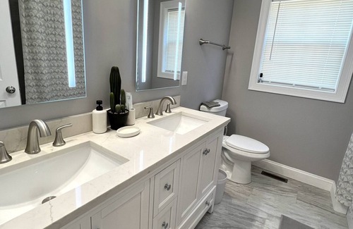 Providence Apartment | Modern 3bd/2bath, close to downtown Providence. Our hope on Manhattan!
