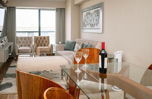 Jesus Maria Apartment | Modern 3BR 2BA Apt Gym and Parking Near Real Plaza, UP and Trendy Cafés