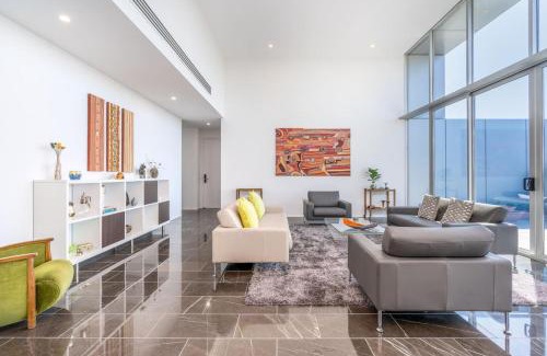 Capital Hill Apartment | Modern 3BR Home 5 mins away from Parliament House - Hosted by Canstay