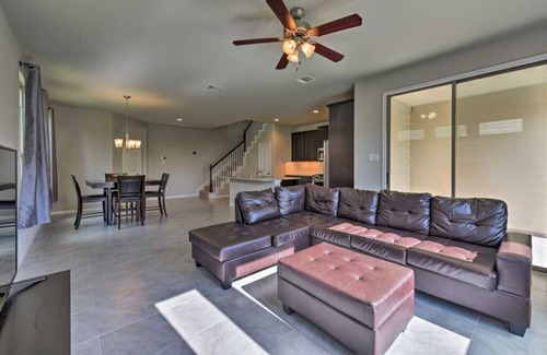 Rosenberg House | Modern 3BR Home w/Fenced Backyard - Across from Brazos Town Center