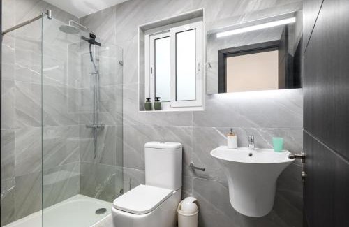 St. Andrew's Apartment | Modern 3BR Stylish Apartment with large Balcony - Close to St Julians and St Georges Bay