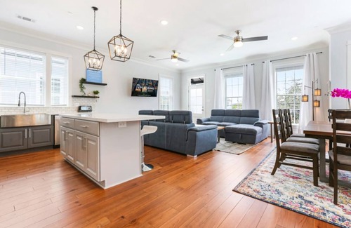 Faubourg Lafayette House | Modern 4-Bd Home w/Pool | Perfect NOLA Getaway