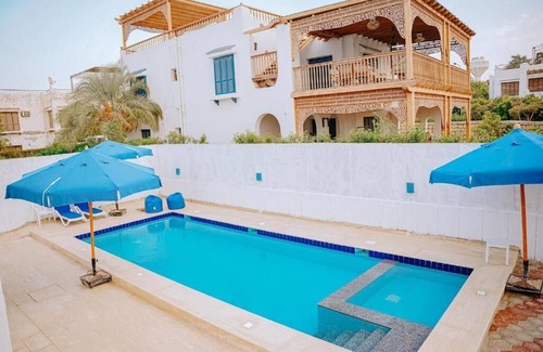 Al Fayoum Villa | Modern 4 bedrooms Villa with private pool & garden In Tunis village