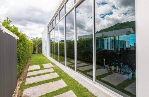 Khao Tao Villa | Modern 4 Bedroom Pool Villa (PMKH-A6)