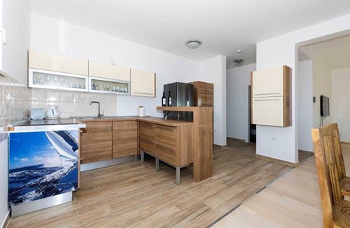Podstrana Villa | Modern 4-BR Villa for 9 with private heated pool, close to the beach