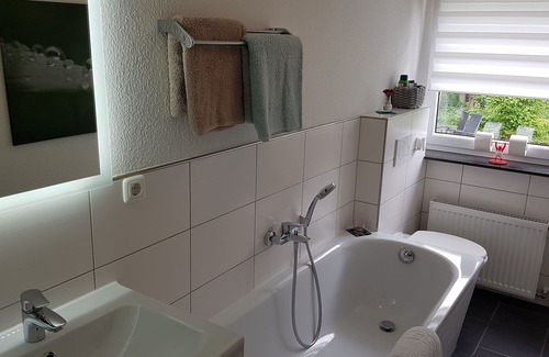 Muritz House | Modern 4 **** holiday home idyllic at the Tiefwarensee, 900 m to the old town