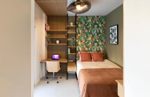 Piraeus Apartment | Modern 4BD APT Near Piraeus Port-ATH-15 min walk-Pirasmus Residencies