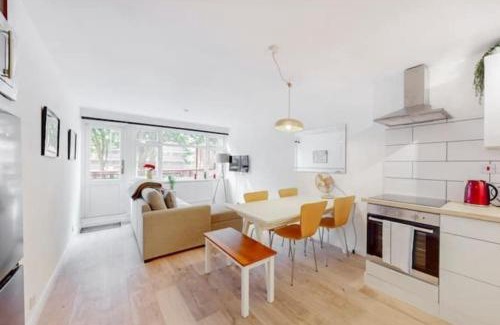 Islington House | Modern 4BR Kings Cross - Patio & Balcony