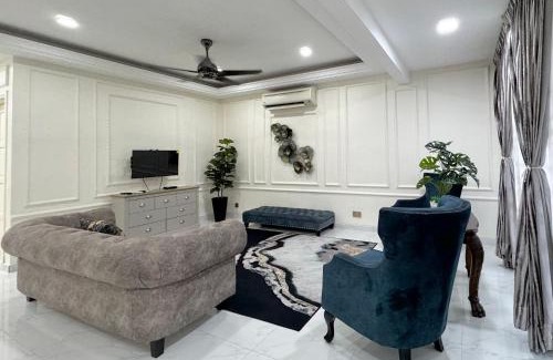 Kuala Lumpur House | Modern 4BR Melawati Mall, KL EastMall, Zoo Negara, UIA IIUM
