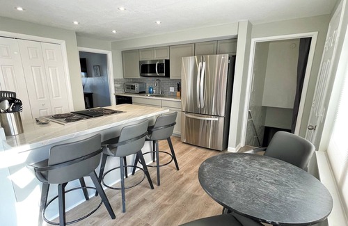 White City House | Modern 7BR Family Oasis in Salt Lake Valley