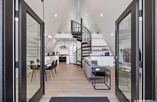 Meadow Lakes Ski Chalet | Modern A-Frame Cabin 1: Hot Tub & View!