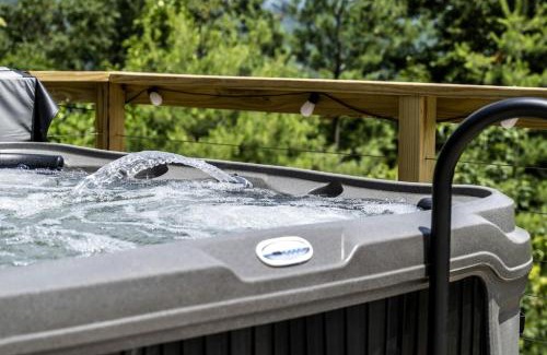 Hartford Ski Chalet | Modern A-Frame Cabin with Breathtaking Views of the Smoky Mountains, Perfect for Families or Groups