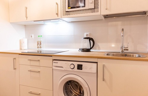 San Diego Apartment | Modern and Bright Apartment in the Heart of Vallecas