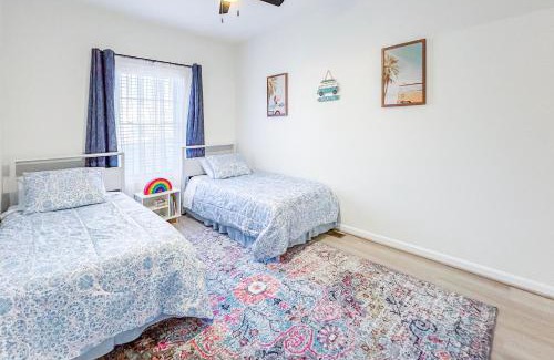 Rehoboth Beach Apartment | Modern and Comfy - 2BR 2BA - 1st Floor, Near Outlets, Beaches & Christmas Village