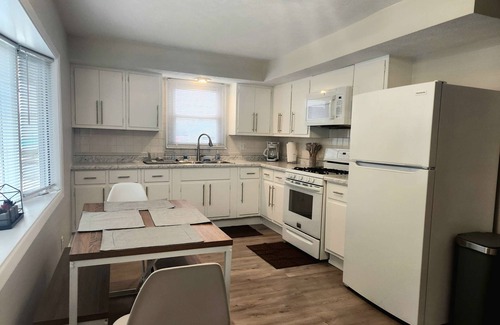 Columbus House | Modern and Cozy Space Near Columbus Attractions