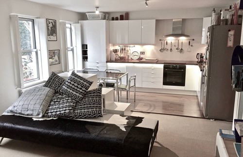 Pembridge Apartment | Modern and stylish flat in heart of Notting Hill