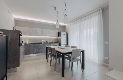 Monte Apartment | Modern apartment with pool just steps from the beaches of Lake Garda