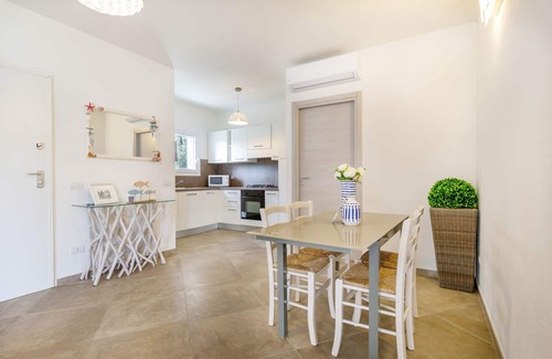 Monte Petrosu Apartment | modern apartment 5 min. from the sea with swimming pool, air conditioning and wi-fi