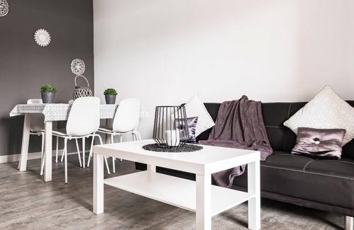 Caleta de Fuste House | Modern Apartment ‘Casa Costa Antigua’ with Pool, Terrace & Wi-Fi; Parking Available