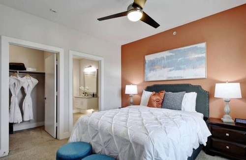 King William Apartment | Modern Apartment Close to Downtown|Wifi|Pool|Gym
