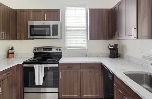 West Chester Apartment | Modern Apartment in Prime Location (ID1371X699)