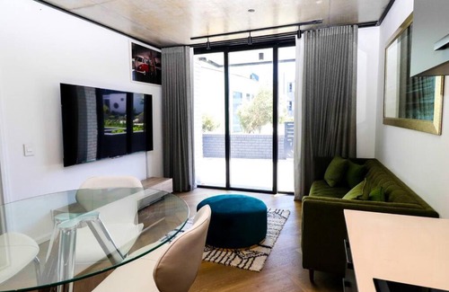 Century City Apartment | Modern apartment in Century City